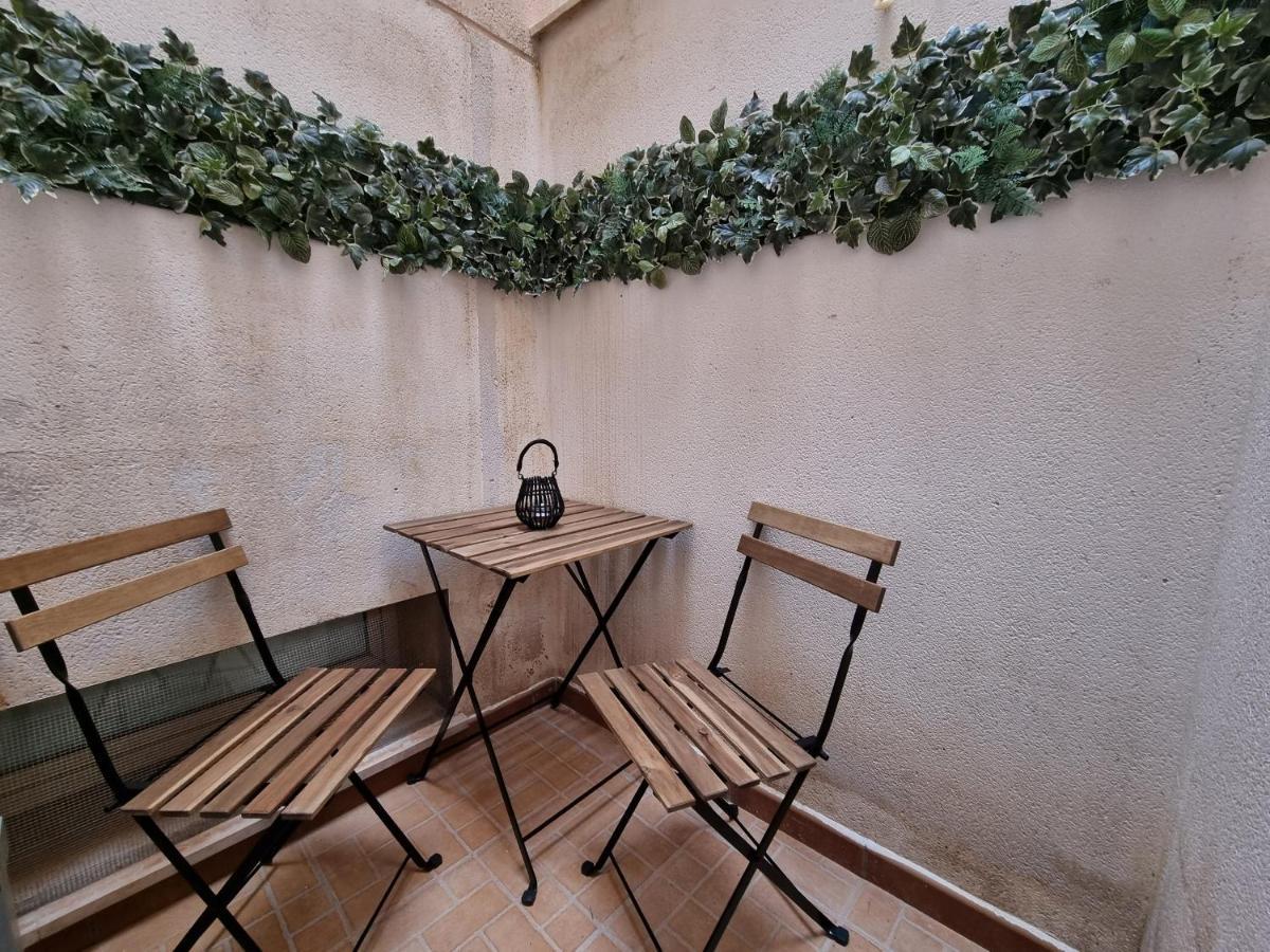 Sea & Wave Maria Boutique Apartment Málaga Eksteriør billede